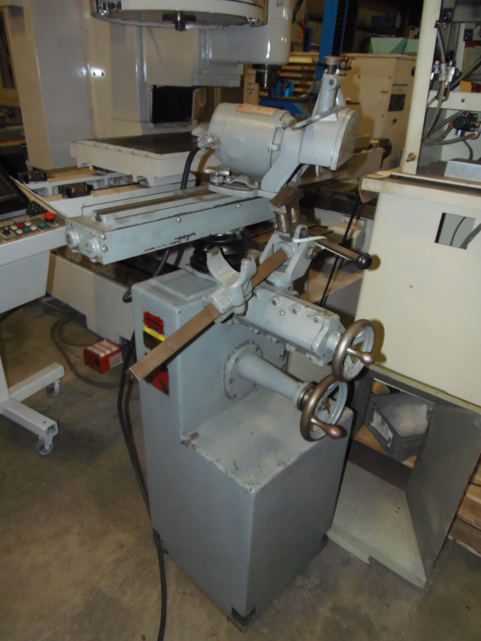 OLIVER POINT THINNER, 5/16" to 3" CAPACITY, 1/2 HP MOTOR, 3522 RPM.
