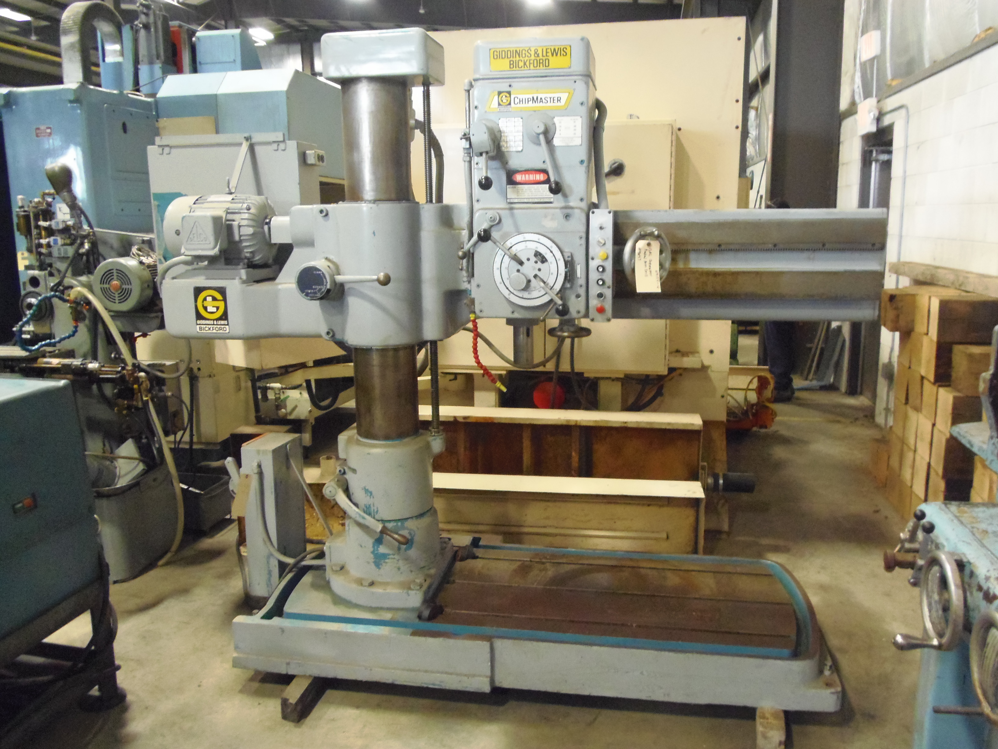 5' x 9" GIDDING & LEWIS RADIAL DRILL, NEW 80, REBUILT 2009, INCH/METRIC FEEDS, 1800 RPM, TAPPING, PWR ELEVATION AND CLAMP