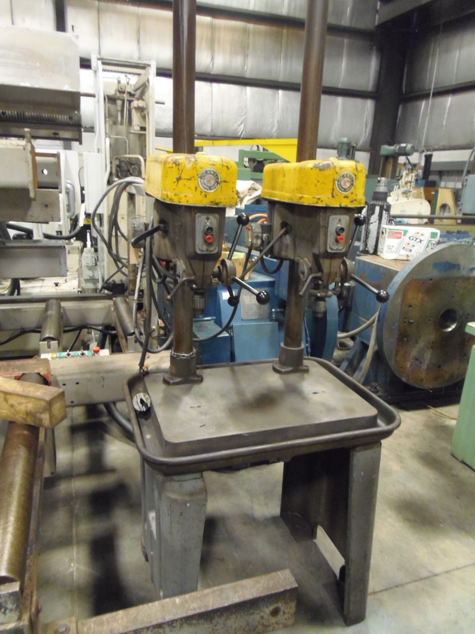 15" ROCKWELL DELTA 2 HEAD DRILL PRESS, 25" X 34" TABLE, 6" QUILL TRAVEL, 1968