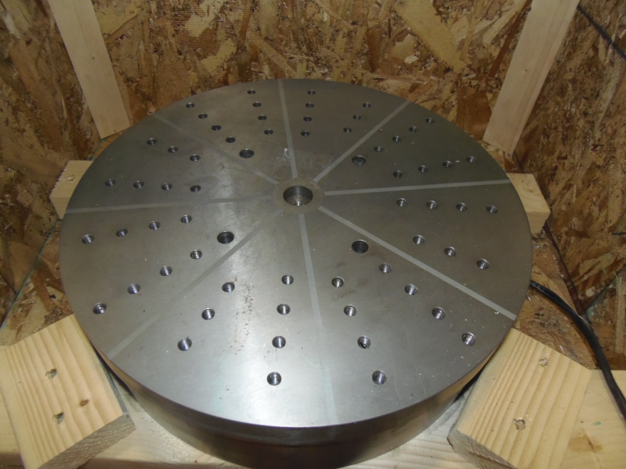 15" O.S. WALKER ROTARY MAGNETIC CHUCK, 115 VDC, 110 AMPS, 4.25" THICK, UNUSED