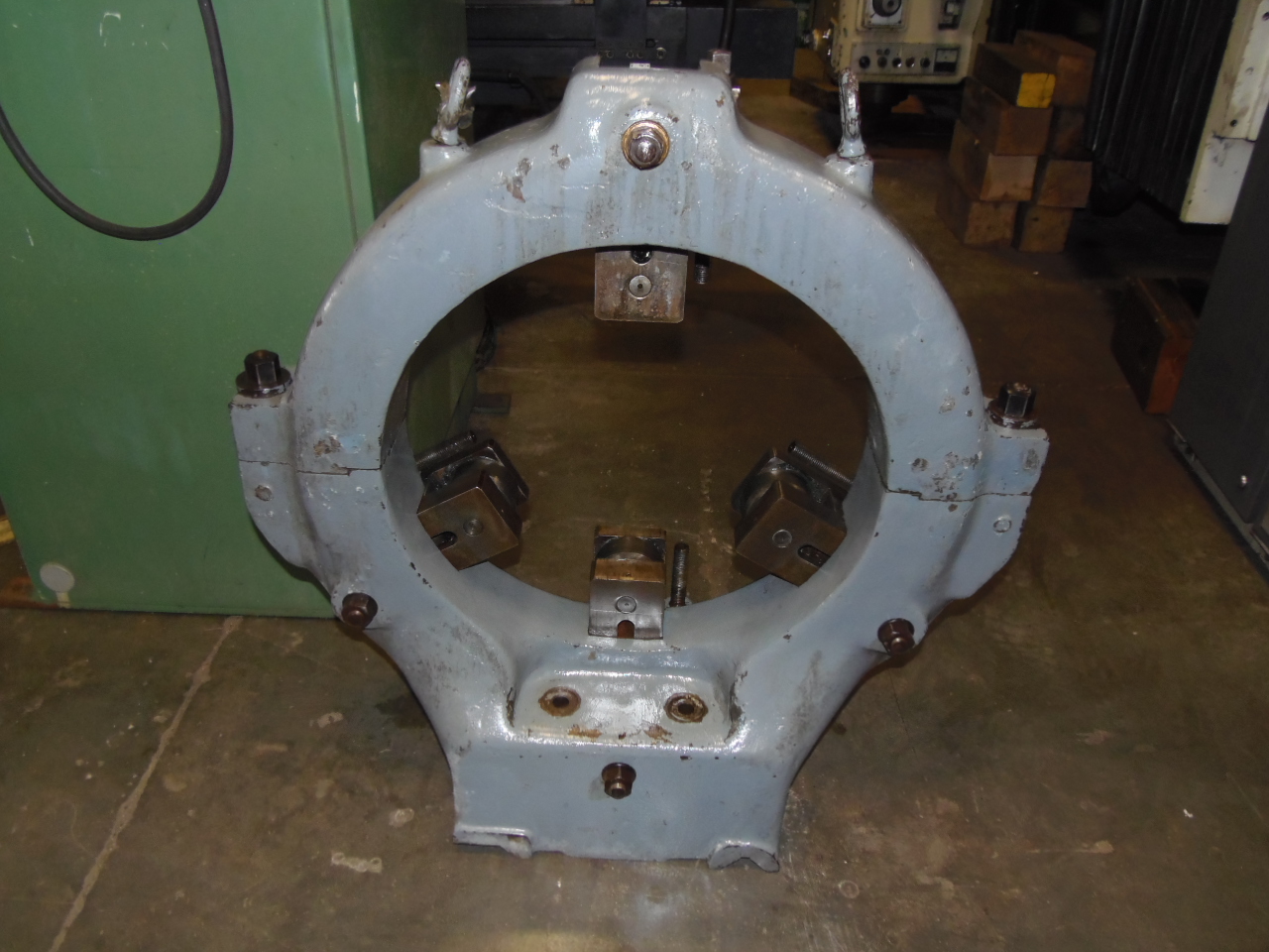20" ROLLER STEADY REST, 4 ROLLERS, 16" WIDE, 12" BTWN V