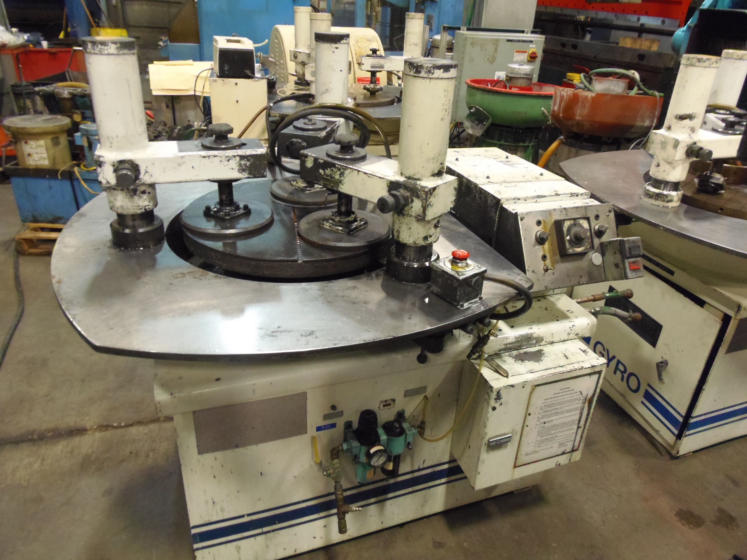 SPITFIRE GYRO-MATIC 24 PNLC, 3 RINGS, PNEUMATIC PRESSURE ARMS, SEGMENTED TABLE, 1991