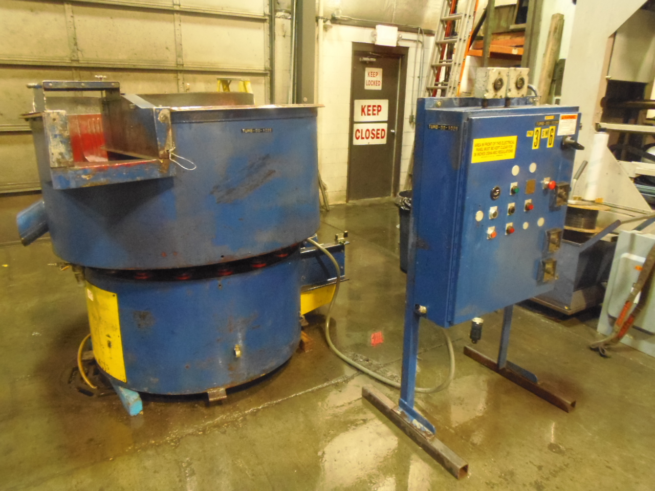 10 CU FT SPIRAL VIBRATORY DEBURRING BOWL, GIANT GB-10, 5 HP, 1994