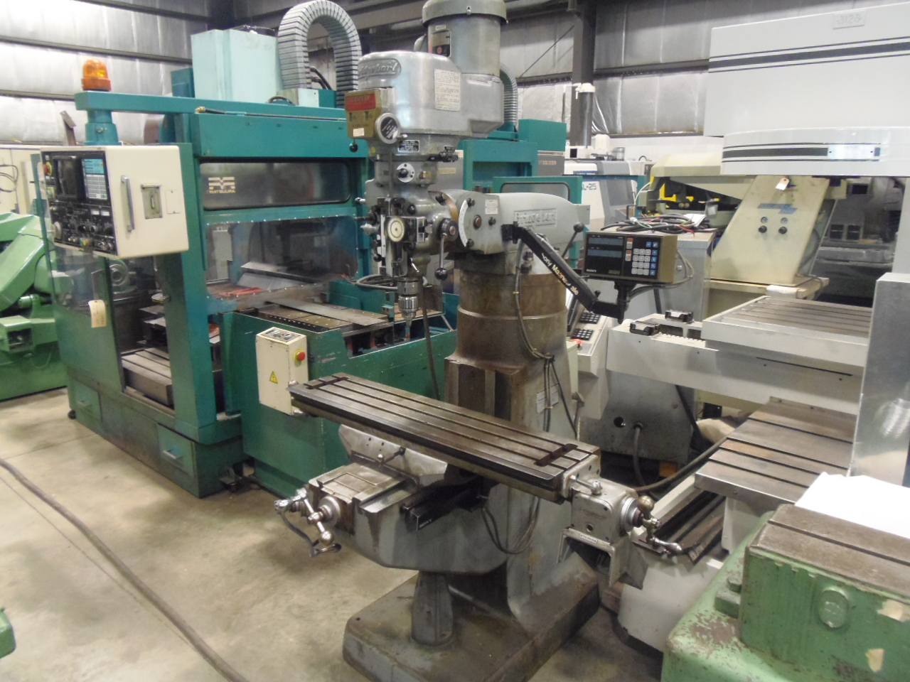 BRIDGEPORT VERTICAL MILL, 9" x 42" TABLE, VARIABLE SPEED HEAD, SERIES I