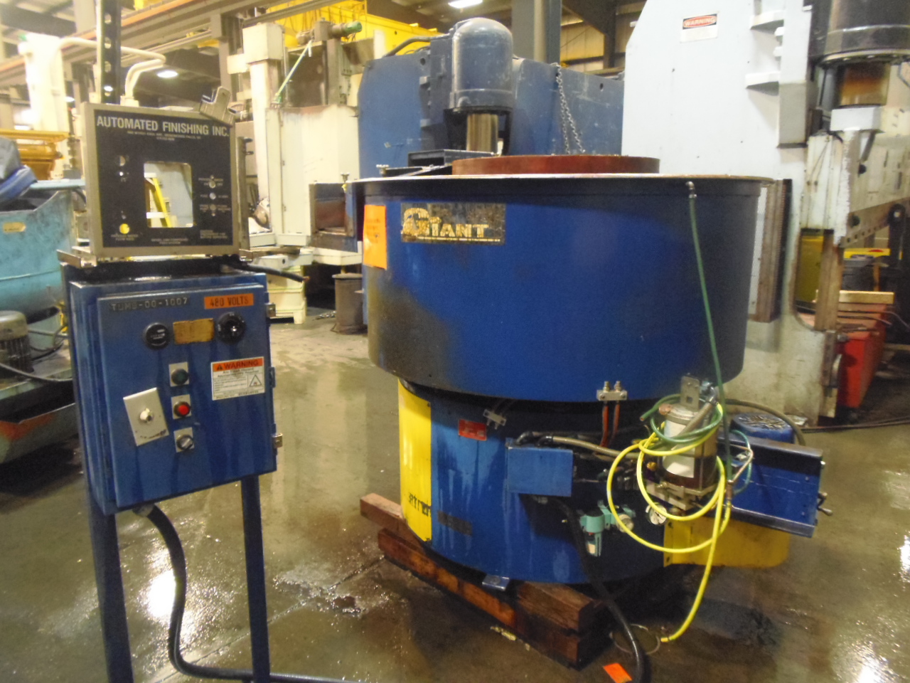 10 CU FT SPIRAL VIBRATORY DEBURRING BOWL, GIANT GB-10, 5 HP, 1994
