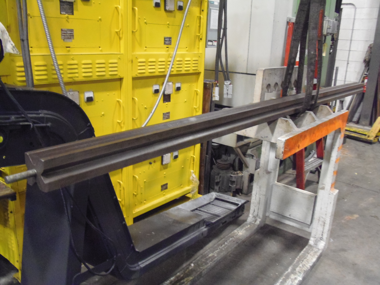 4-WAY BOTTOM PRESS BRAKE DIE, 3.5" THICK, 128" LONG, .5", 1.25", 1.5", 2" V'S
