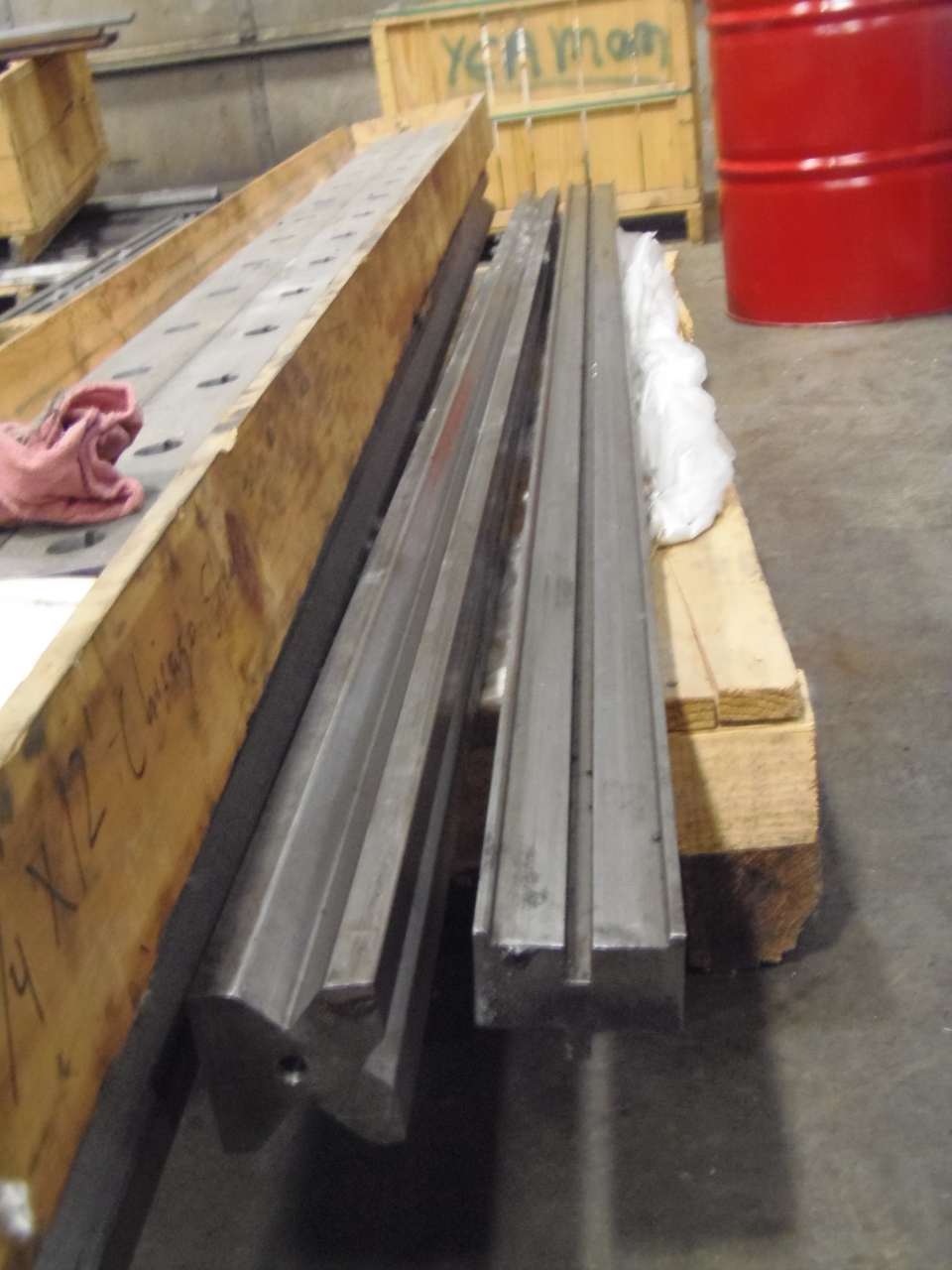 3 WAY PRESS BRAKE DIE - LOWER - 120" LONG, 3.25" THICK, 1" 1.5" AND 2" V'S - RAIL INCLUDED.