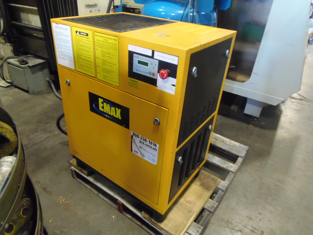 EMAX (EATON) 7.5 HP ROTARY SCREW AIR COMPRESSOR WITH DRYER AND VERTICAL TANK NEW 2009.  SOLD AS A SYSTEM