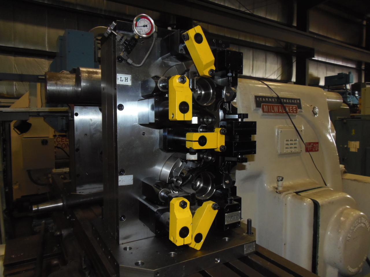 PAIR OF 19.5" x 19.5" (500 MM) TOMBSTONES WITH KHAN CHUCK WORKHOLDING VISES  (2) TOMBSTONES, 7" X 17" MOUNTING SURFACE