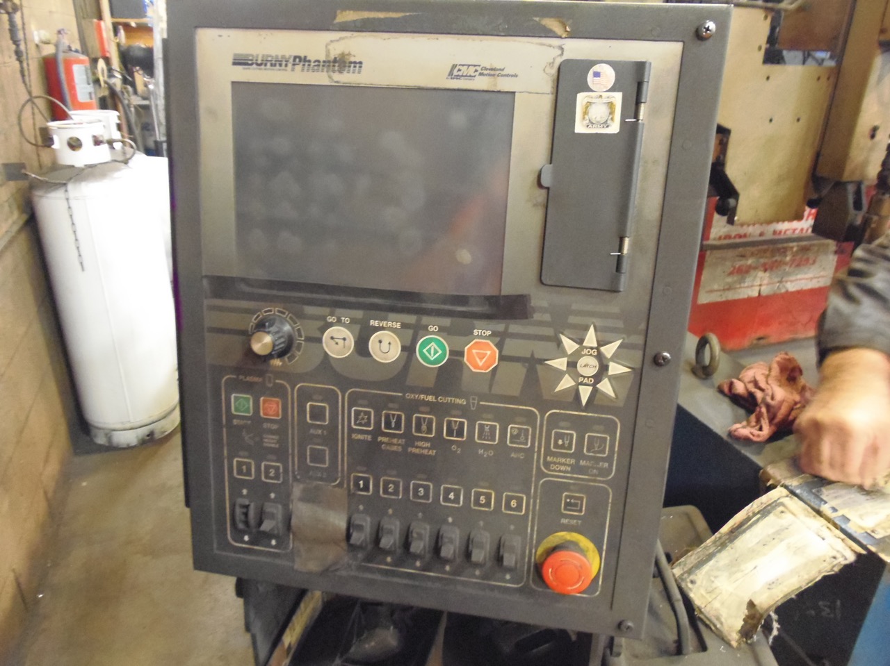 MESSER EDGEMATE EM-100, NEW 2004, 10' X 20', BURNY PHANTOM CONTROL, 4 OXY TORCHES, 7' X 11' WATER TABLE