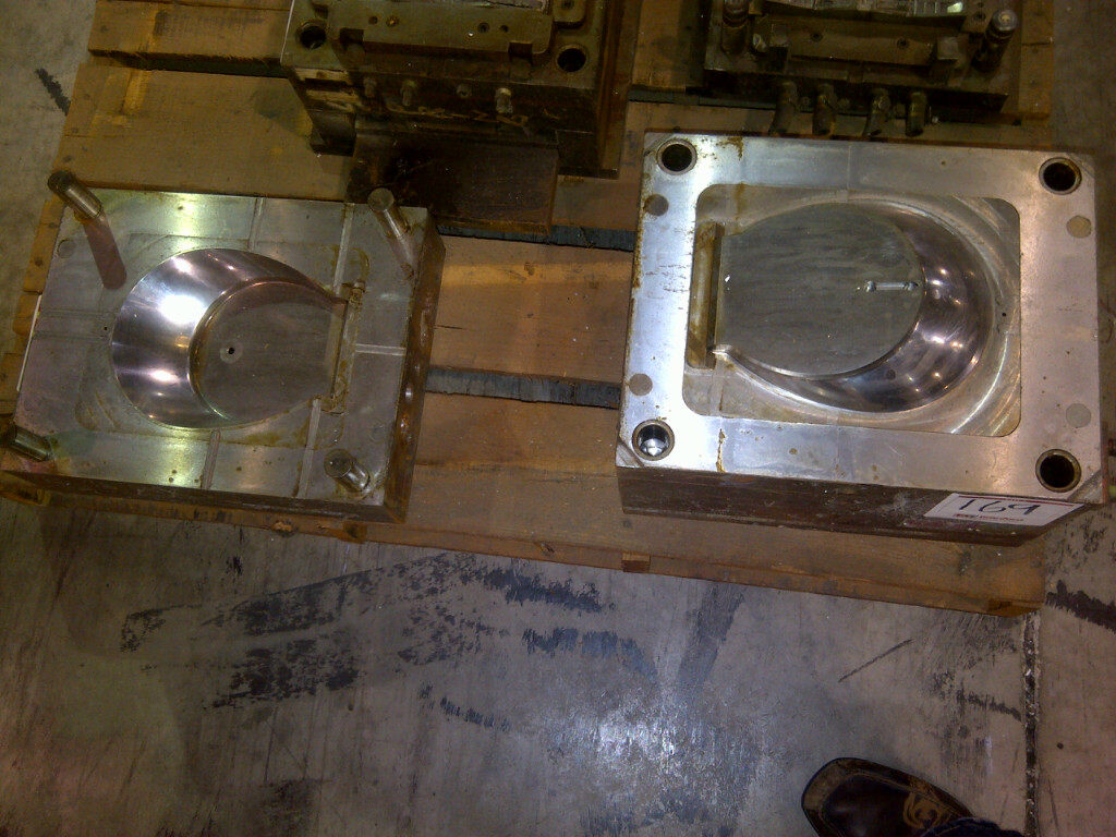 Single Cavity Sun Visor Mold